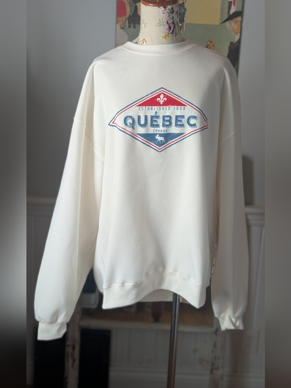Quebec Graphic Crewneck Sweater - White